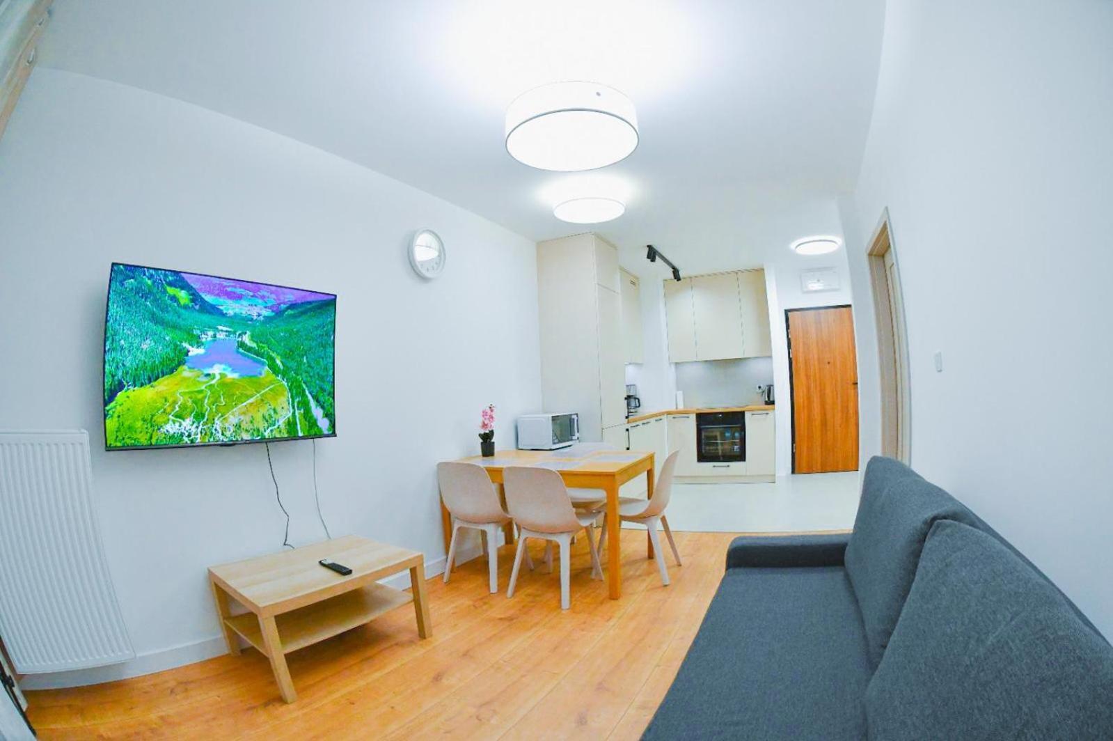 Elegant Two-Room Apartment, Sleeps 4, Near Turon Arena, With Balcony Cracovie Extérieur photo