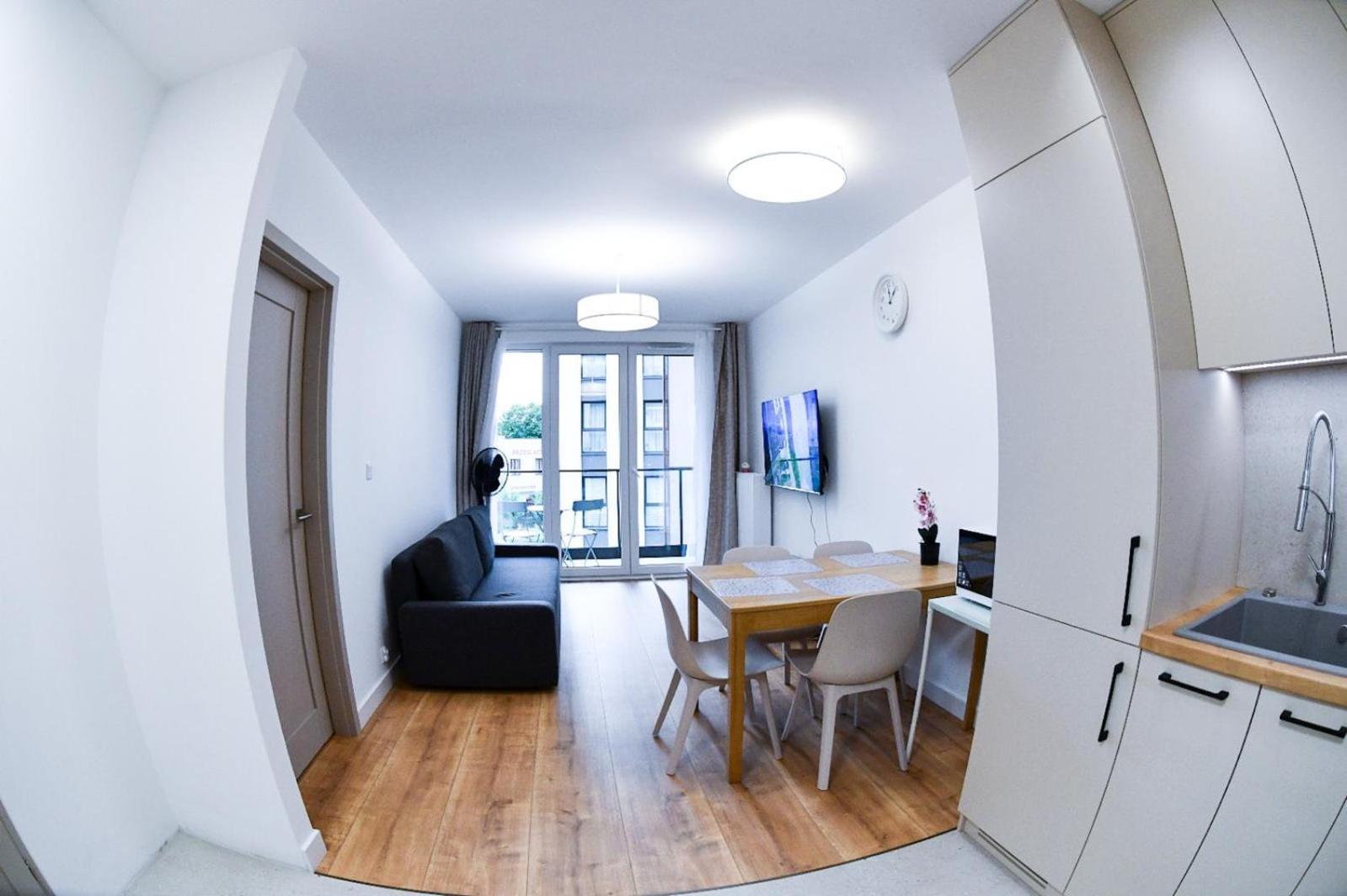 Elegant Two-Room Apartment, Sleeps 4, Near Turon Arena, With Balcony Cracovie Extérieur photo