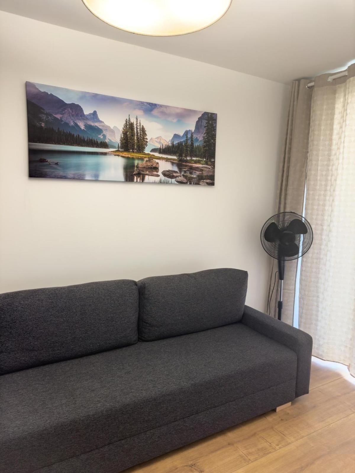 Elegant Two-Room Apartment, Sleeps 4, Near Turon Arena, With Balcony Cracovie Extérieur photo