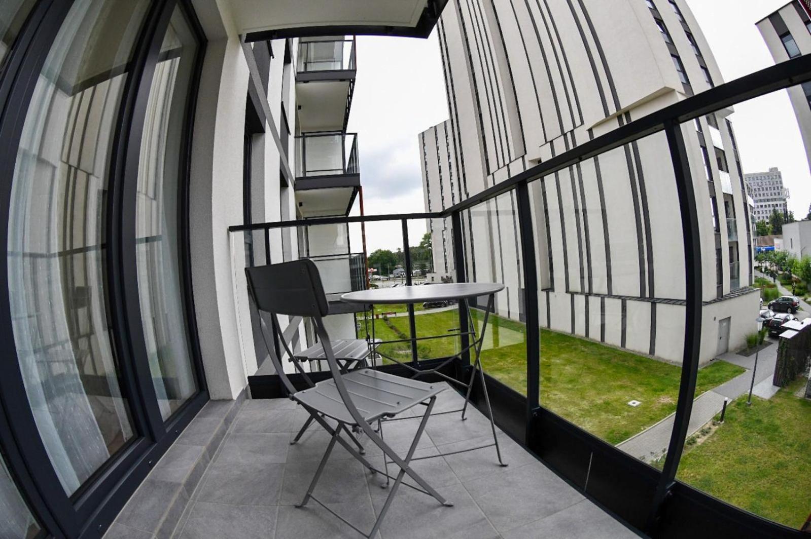 Elegant Two-Room Apartment, Sleeps 4, Near Turon Arena, With Balcony Cracovie Extérieur photo